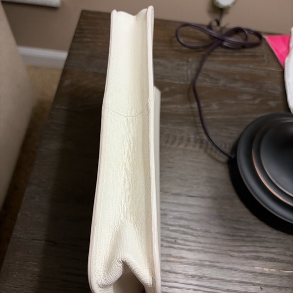 FURLA JULIA SAFFIANO White Clutch with Silver Crossbody Chain and Furla Dusty - Picture 8 of 10